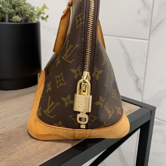 LOUIS VUITTON Monogram Alma PM - Picture 3 of 14